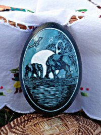 "Secrets of the Serengeti" - An Emu egg hand carved by Linda Oosthuysen