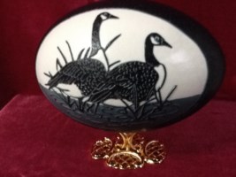 &"Canadian Legends" - An Emu egg carved by Andrea Vigneault